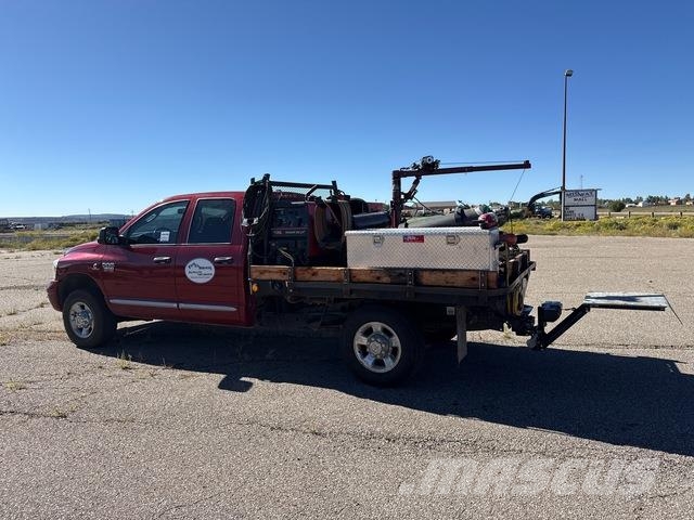 Dodge Ram 3500 Pritschenwagen/Pritschenwagen mit Seitenklappe