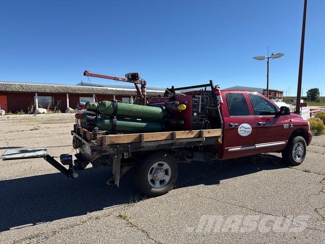 Dodge Ram 3500 Pritschenwagen/Pritschenwagen mit Seitenklappe