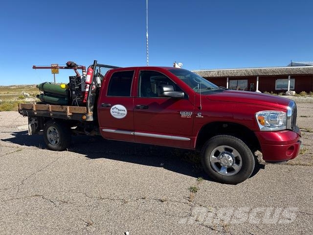 Dodge Ram 3500 Pritschenwagen/Pritschenwagen mit Seitenklappe