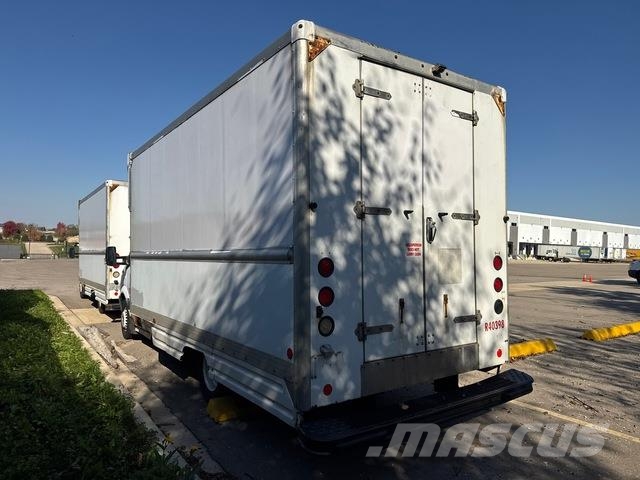 Dodge Sprinter 3500 شاحنات ذات هيكل صندوقي