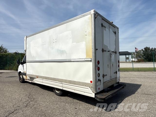 Dodge Sprinter 3500 ボックスボディー、ウイング、箱車
