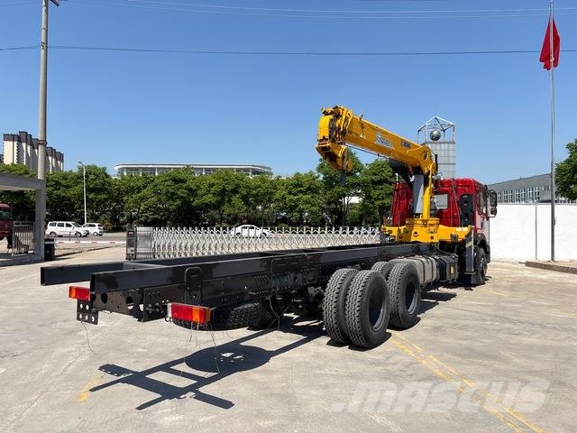 Dongfeng Kamioni sa kranom
