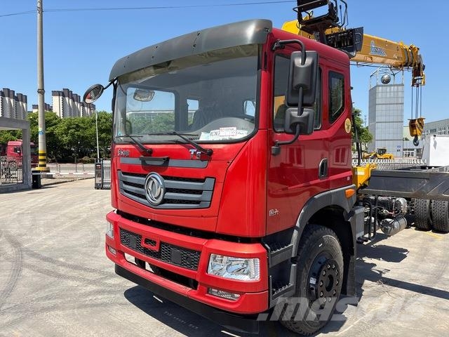 Dongfeng Kamioni sa kranom