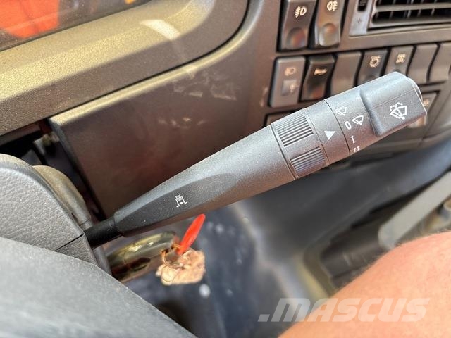 Dongfeng Kamioni sa kranom
