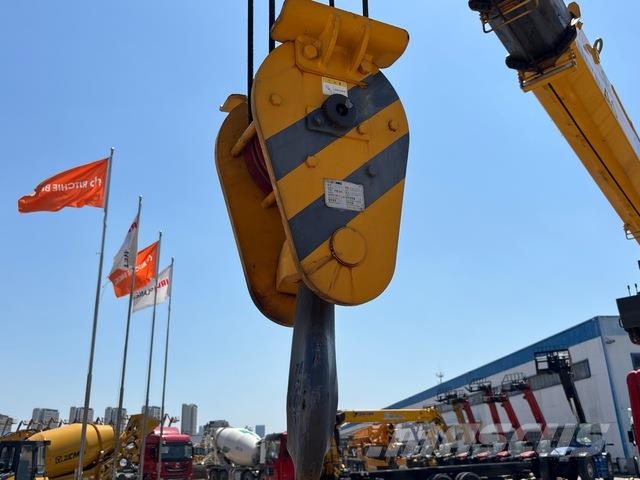 Dongfeng Kamioni sa kranom