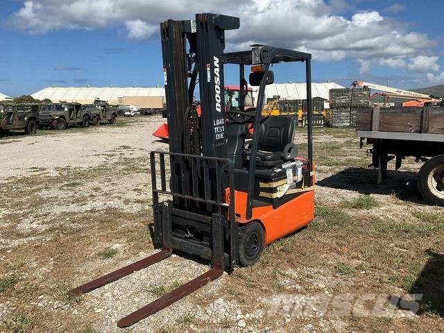 Doosan B15R-5 バッテリーフォークリフト