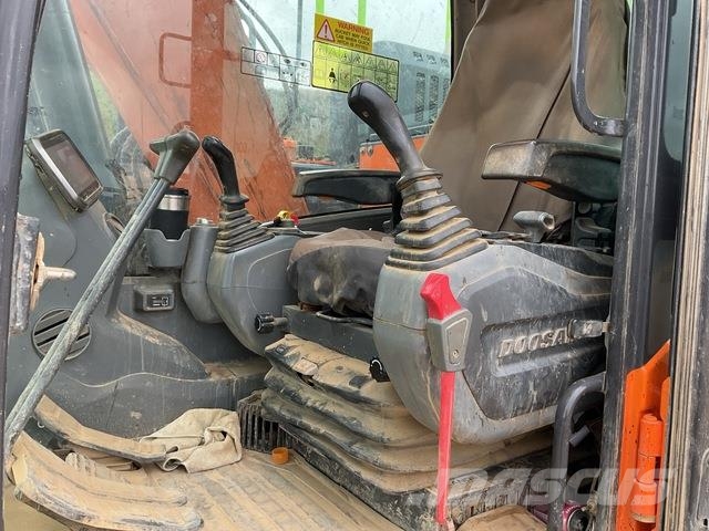 Doosan DX140LCR-7 Excavadoras de cadenas