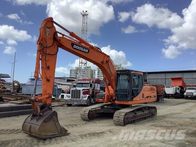 Doosan DX225 Excavadoras sobre orugas