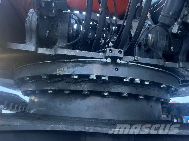Doosan DX300LC-5 Crawler excavators