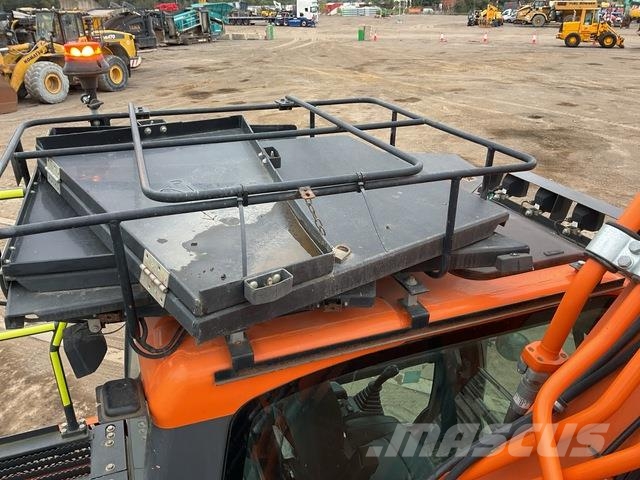 Doosan DX300LC-7 Crawler excavators