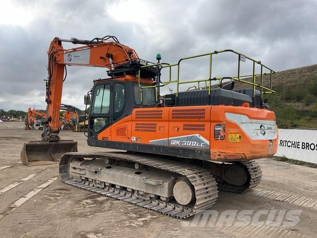 Doosan DX300LC-7 Crawler excavators