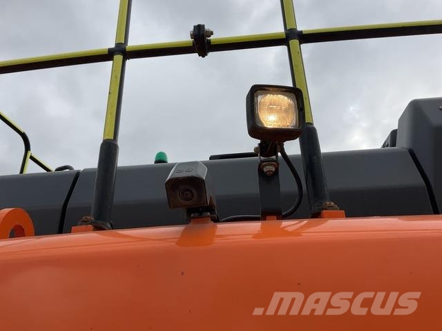 Doosan DX300LC-7 Crawler excavators