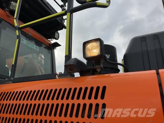 Doosan DX300LC-7 Crawler excavators