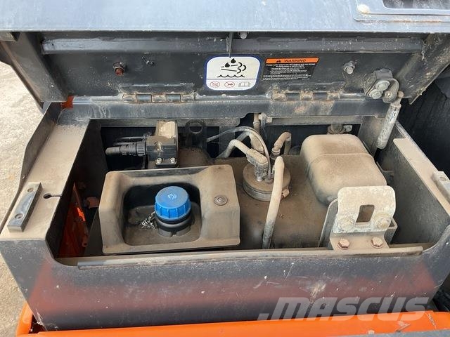 Doosan DX300LC-7 Crawler excavators