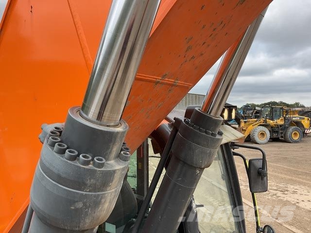Doosan DX300LC-7 Crawler excavators