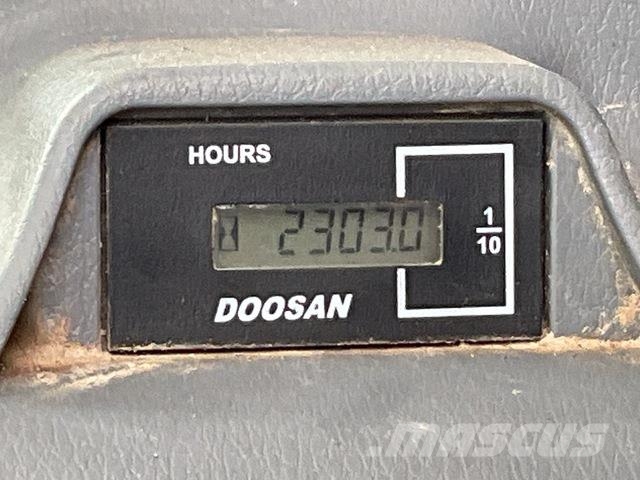 Doosan DX300LC-7 Crawler excavators