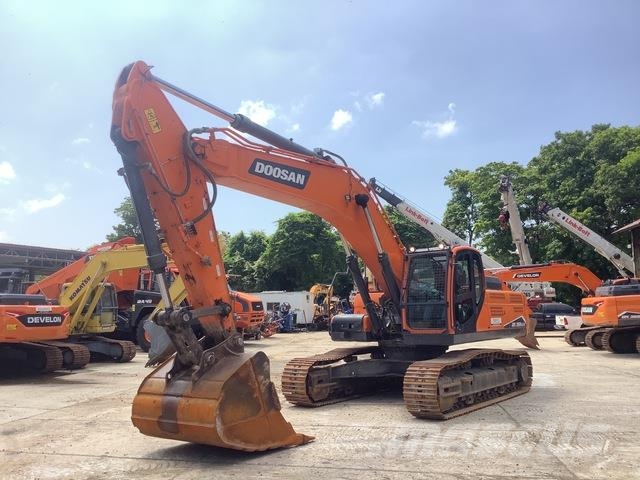 Doosan DX360LCA-7M Pelle sur chenilles