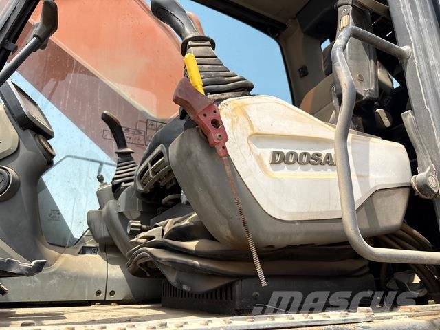 Doosan DX520LCA-K Beltegraver