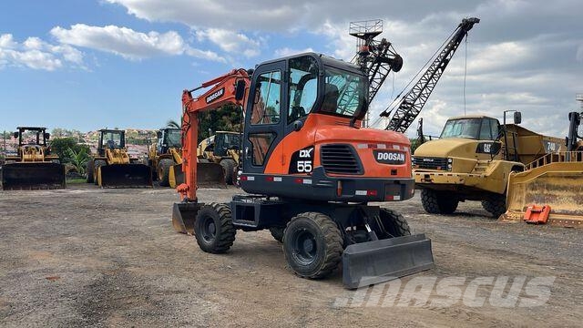 Doosan DX55W Excavadoras de ruedas