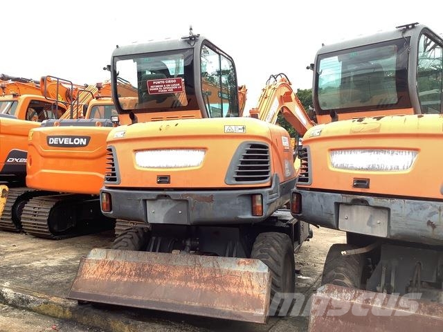 Doosan DX55W Bagri na kolesih
