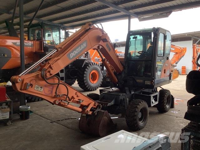 Doosan DX55W Gravemaskiner på hjul