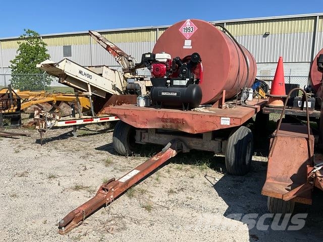  Drawbar T/A 2000 gal Fuel Trailer Remorci Cisterne