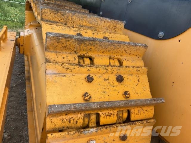 Dressta TD25M Buldozer sobre oruga