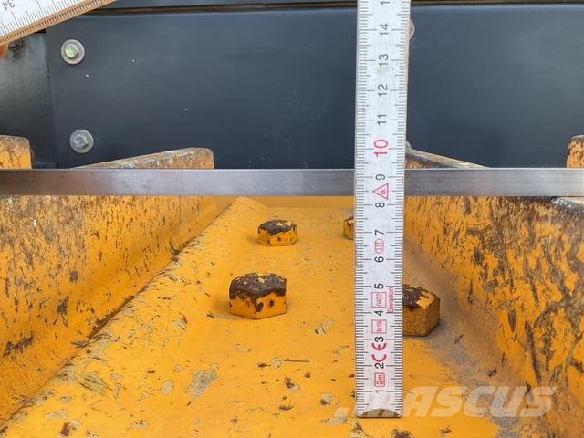 Dressta TD25M Buldozer sobre oruga