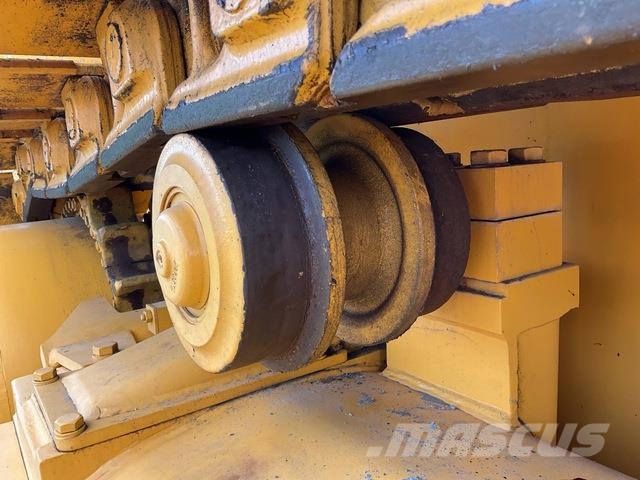 Dressta TD25M Buldozer sobre oruga
