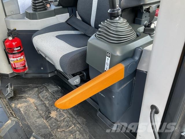 Dressta TD25M Buldozer sobre oruga