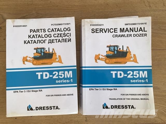 Dressta TD25M Buldozer sobre oruga