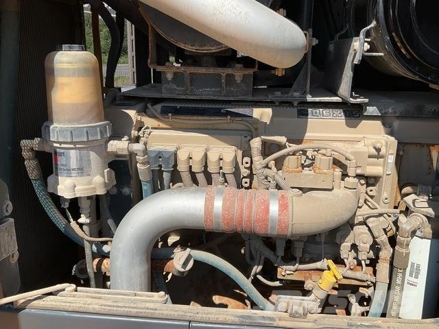 Dressta TD25M Buldozer sobre oruga