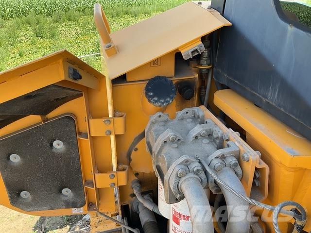 Dressta TD25M Buldozer sobre oruga