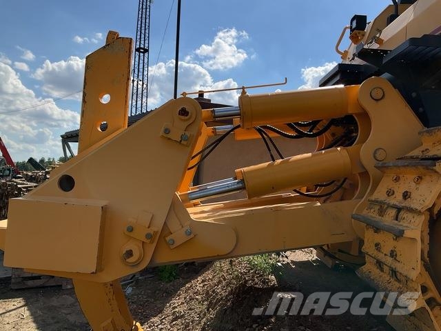Dressta TD25M Buldozer sobre oruga