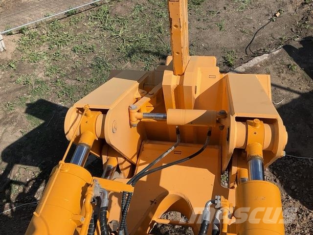 Dressta TD25M Buldozer sobre oruga
