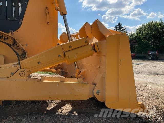 Dressta TD25M Buldozer sobre oruga