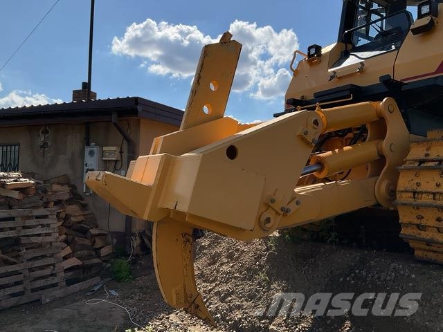 Dressta TD25M Buldozer sobre oruga