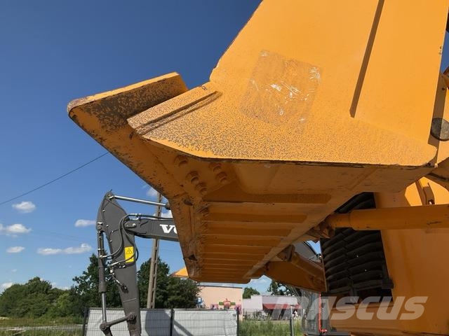Dressta TD25M Buldozer sobre oruga