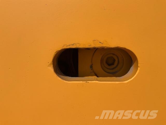 Dressta TD25M Buldozer sobre oruga