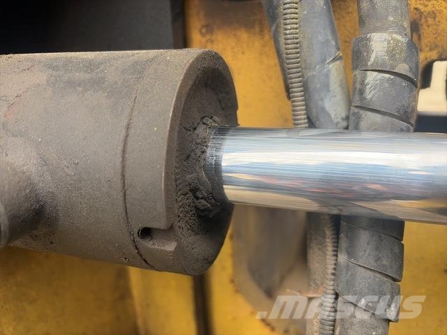 Dynapac CC222 Rulli a doppio tamburo