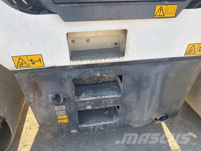 Dynapac CG2300 Rodillos de doble tambor