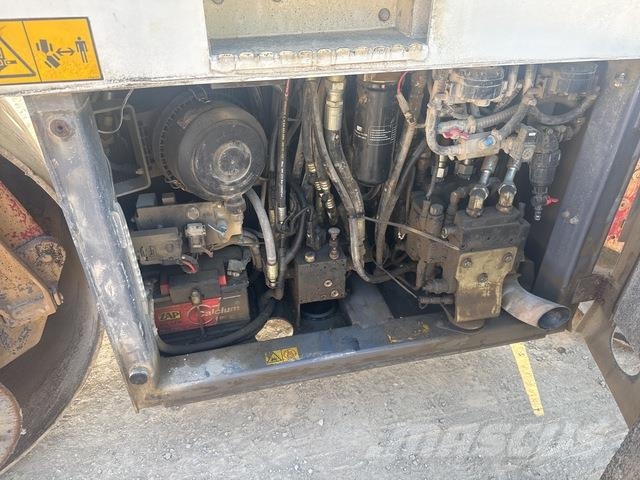 Dynapac CG2300 Rodillos de doble tambor