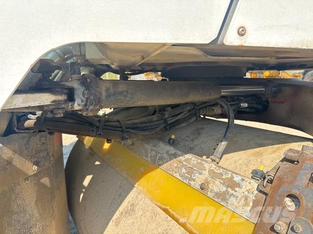 Dynapac CG2300 Rodillos de doble tambor