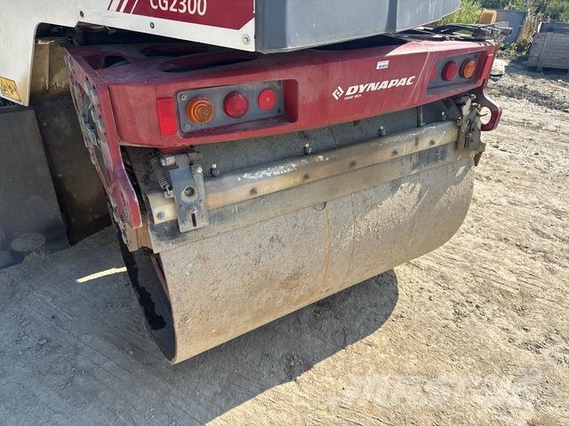 Dynapac CG2300 Rodillos de doble tambor