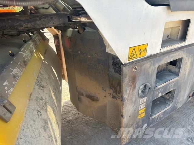 Dynapac CG2300 Rodillos de doble tambor