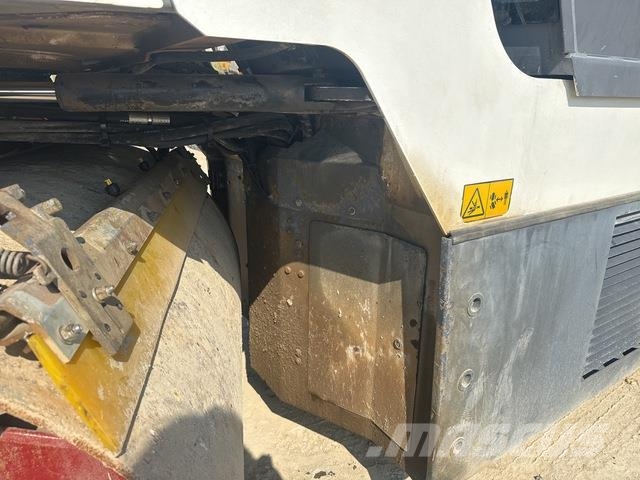 Dynapac CG2300 Rodillos de doble tambor