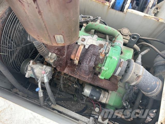 Enteco 8018 رافعات مجنزرة