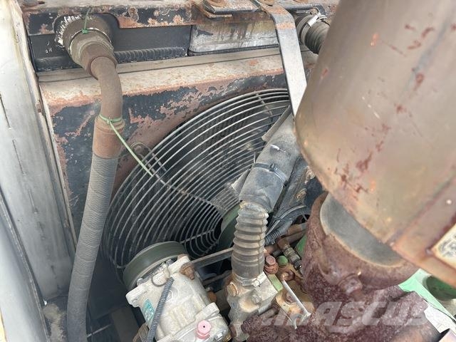 Enteco 8018 رافعات مجنزرة
