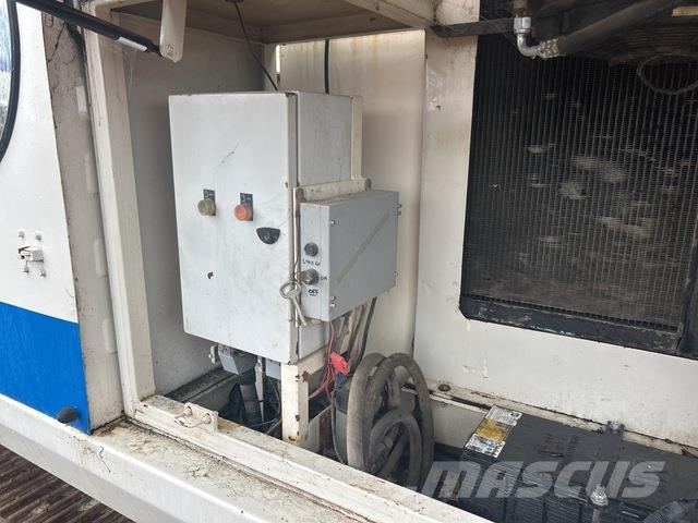 Enteco 8018 رافعات مجنزرة