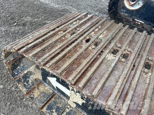 Enteco 8018 رافعات مجنزرة